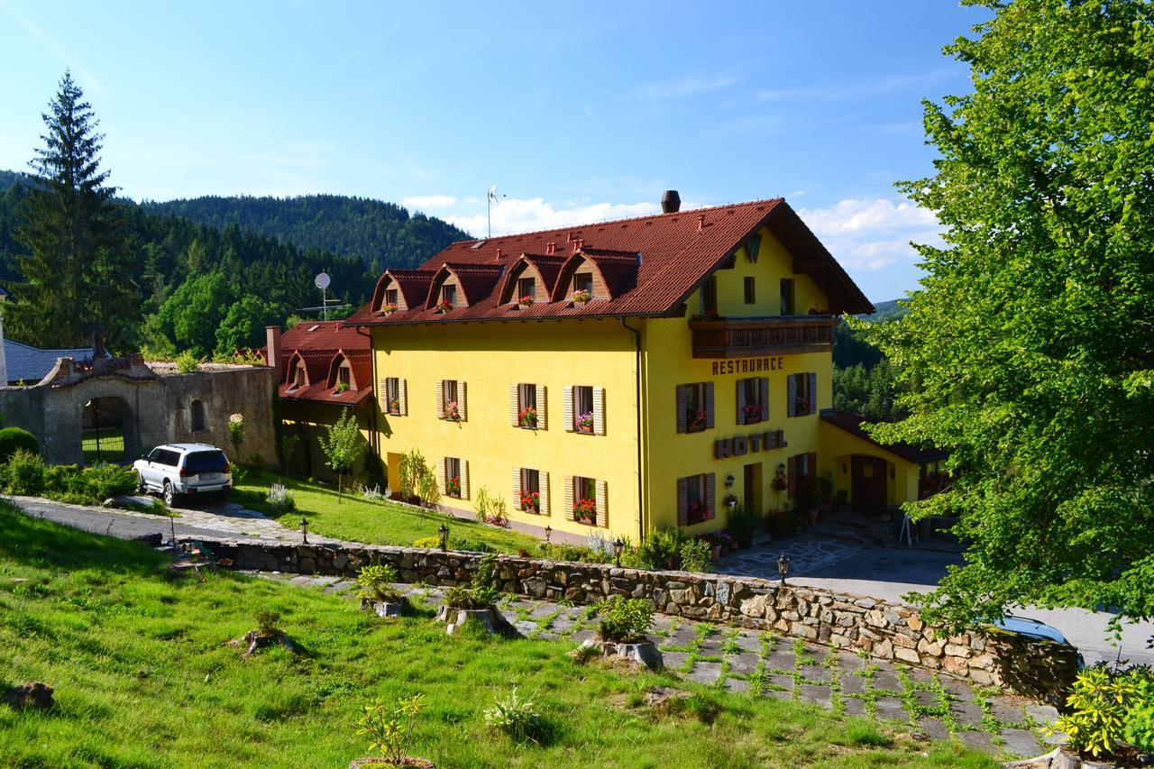 Hotel Studenec Rožmberk nad Vltavou Buitenkant foto